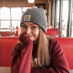 Meet your Posher, Isabel